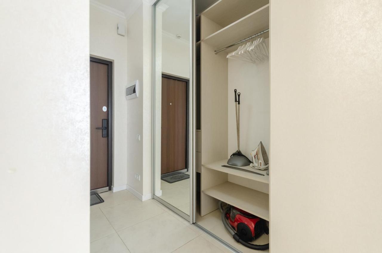 Petrovdom 197-214-182 In Cozy Apartment In Residence Complex Central Park Kiev Bagian luar foto